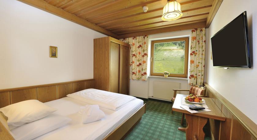Alpenhotel Tirol Galtuer Room photo