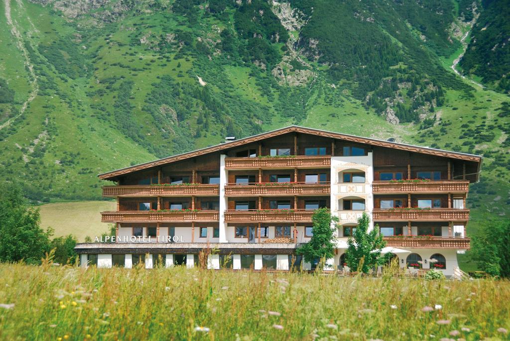 Alpenhotel Tirol Galtuer Exterior photo